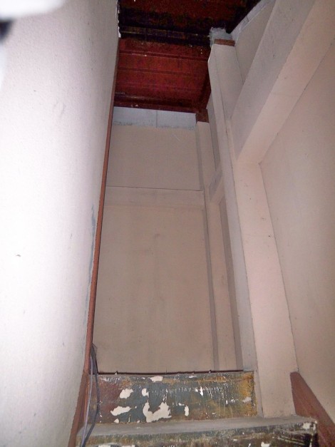 階段室鉄骨